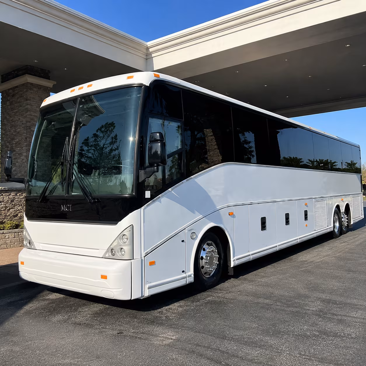 airport shuttle buses for rochester jazz festival lilac festival and major events