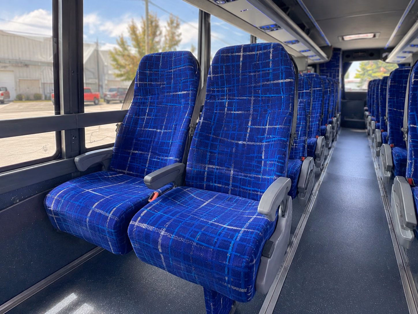 shuttle buses between rochester hotels and your wedding venue